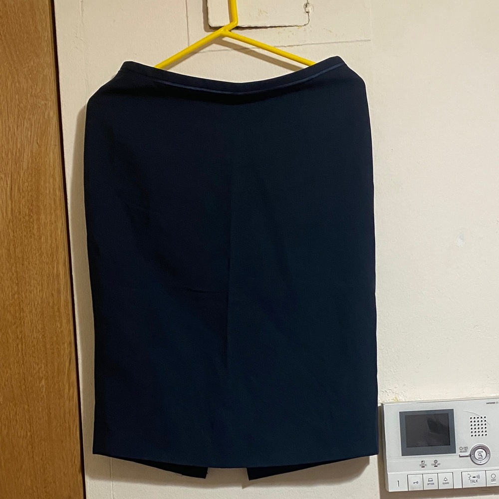 Ellen Tracy Dark Blue Pencil Skirt Open to Offers!